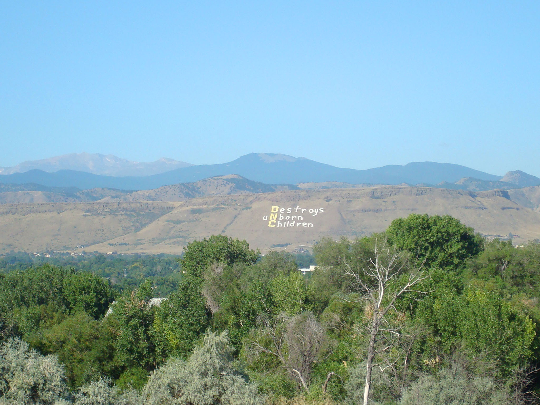 Photo from 7 miles away shows enormity of ARTL sign